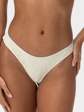 NWT Tilly’s Cream Lace Bikini Thong Bottoms | Cheeky Minimal Swim Size L